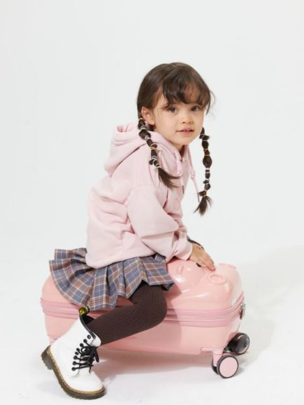 ΒΑΛΙΤΣΑ ΑΓΕΛΑΔΙΤΣΑ TRAVEL BUDDIES