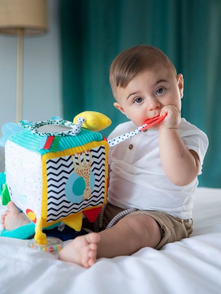 Βρεφικός Αισθητηριακός κύβος δραστηριοτήτων Sophie La Girafe