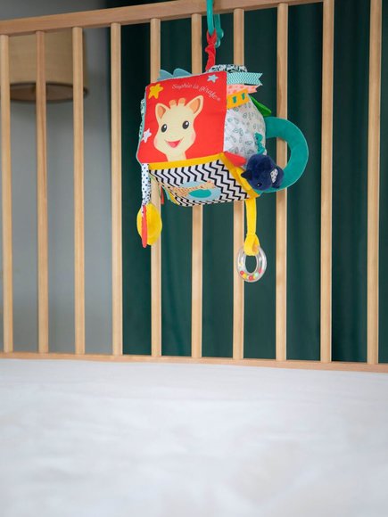 Βρεφικός Αισθητηριακός κύβος δραστηριοτήτων Sophie La Girafe