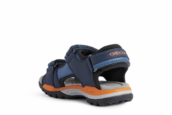 ΠΑΠΟΥΤΣΙΑ GEOX ΓΙΑ ΑΓΟΡΙΑ