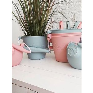 ΠΑΙΔΙΚΟ ΠΟΤΙΣΤΗΡΙ SCRUNCH DUCK EGG BLUE ΑΠΟ ΑΝΑΚΥΚΛΩΣΙΜΗ ΣΙΛΙΚΟΝΗ