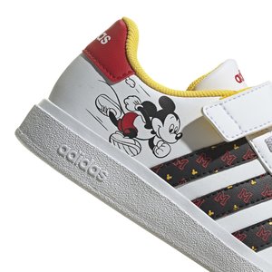 ΠΑΠΟΥΤΣΙΑ ADIDAS ΓΙΑ ΑΓΟΡΙΑ